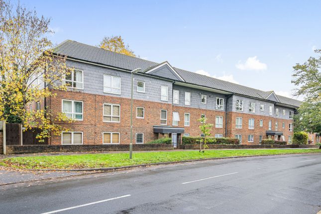 Thumbnail Flat for sale in Briarwood Court, The Avenue, Worcester Park