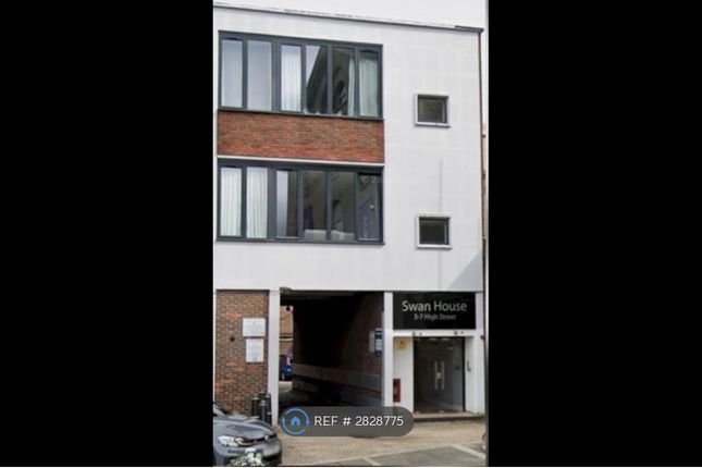 Studio flat on Flat, Swan House High St, Bedford, £950/mo