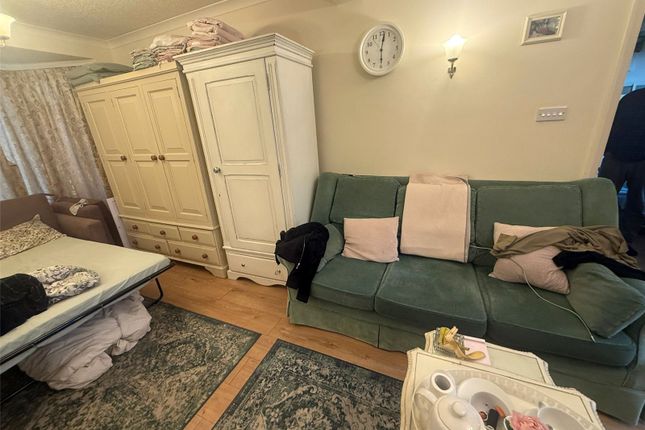 Wetheral Dr, 33, Stanmore, London photo 3