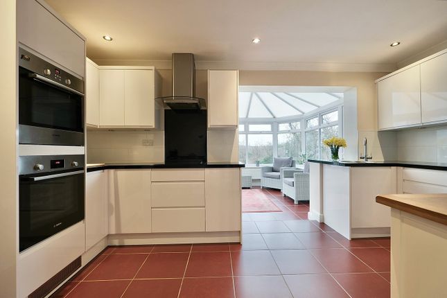 8, Hillside Close, Huntingdon photo 4