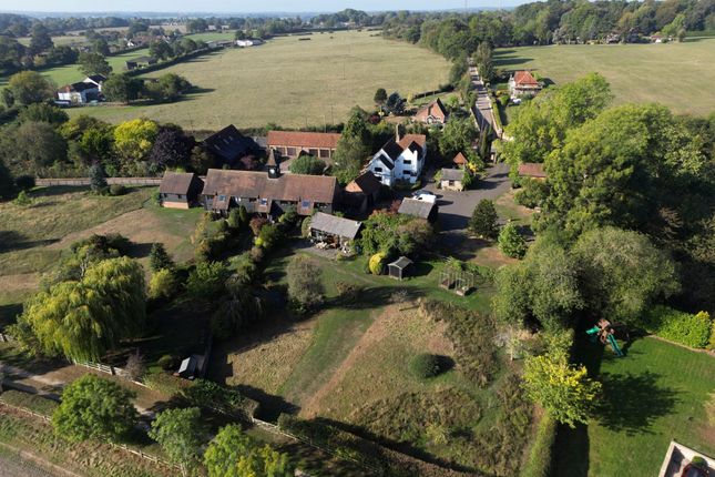 3 Rose Acre Barn Bedmond Road, Hemel Hempstead photo 2