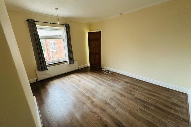 67b, Croft Road, Nuneaton photo 3