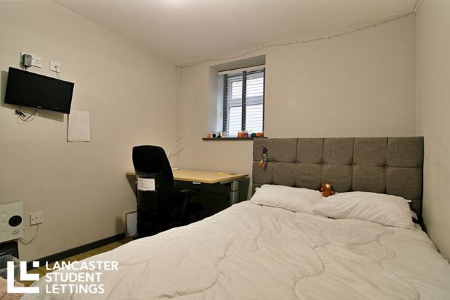 Flat to rent in Phoenix Nights, 12 Phoenix Street, Lancaster, Flat 2