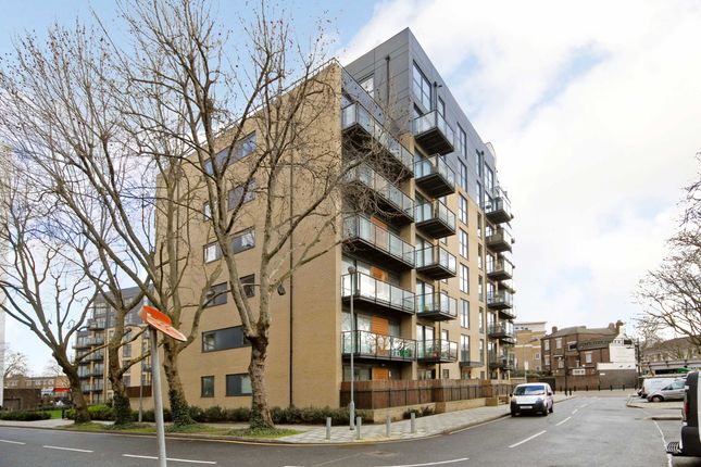 Thumbnail Flat for sale in Aragon Court, Vauxhall