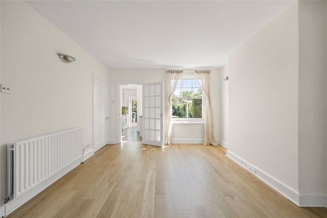 32, Hogshill Lane, Surrey photo 4