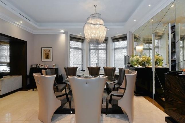 Flat to rent in Park Lane, Mayfair