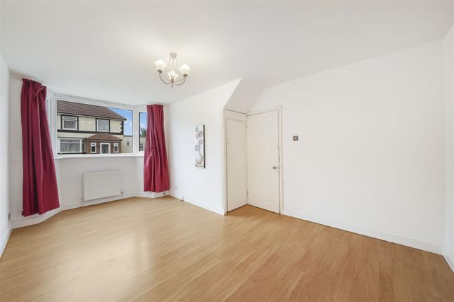 44, Norwood Avenue, Wembley photo 4