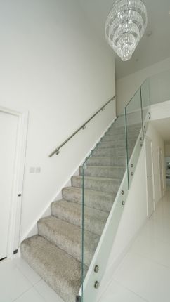 Harlequin House, Merthyr Tydfil photo 3