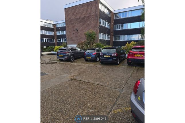 The Ridings, Romford Road, Chigwell photo 2