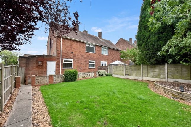 106, Standhills Road, Kingswinford photo 2