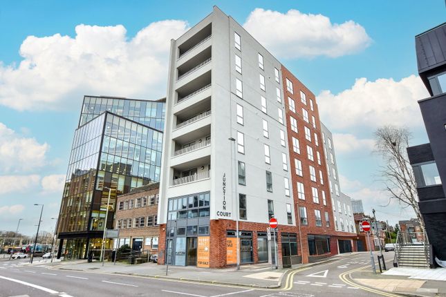 2-bed flat on Flat 15b, Junction Court, Watford, £350,000