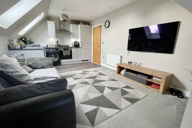 Flat for sale in Swann Hill Gardens, Upton, Poole
