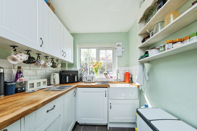 7, Bell Close, BRACKLEY photo 4