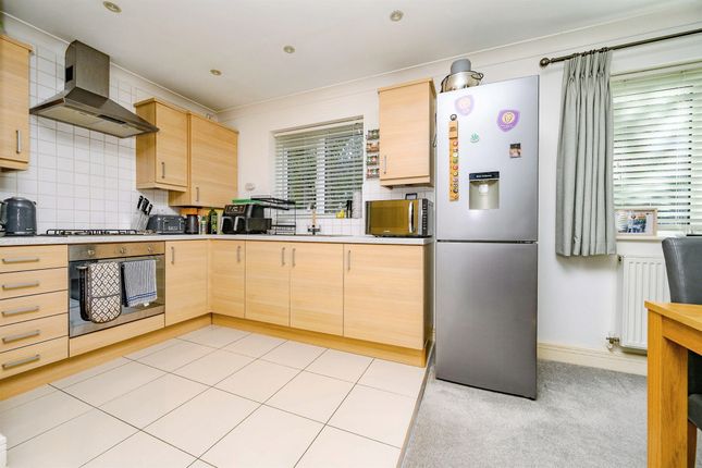Sheepcot Lane, Watford photo 3