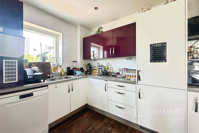 15, Meyrick Mead, Harlow photo 3