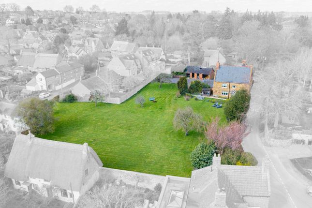 The Hollies, 4 Kings Lane, Northamptonshire photo 2