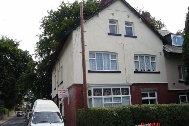 Attractive Semi-Detached House With A Classic Faca...