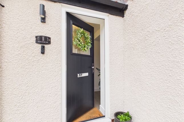 2-bed house on 1 Fleur De Lys,, Shortwood Road, Bristol, £300,000