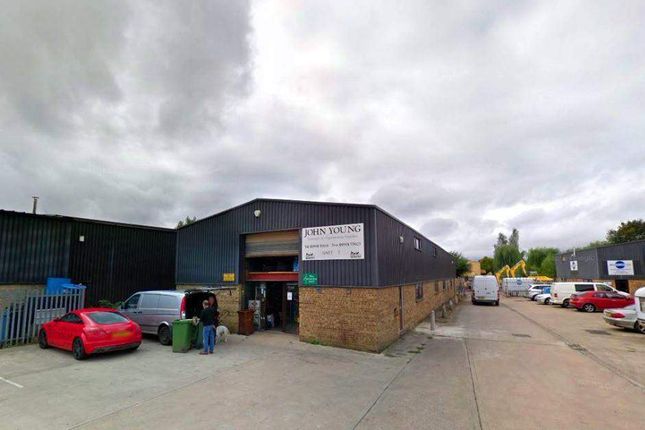 Thumbnail Commercial property for sale in Witney