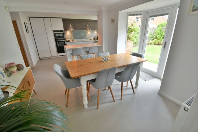 37, Casterbridge Road, Ferndown photo 4