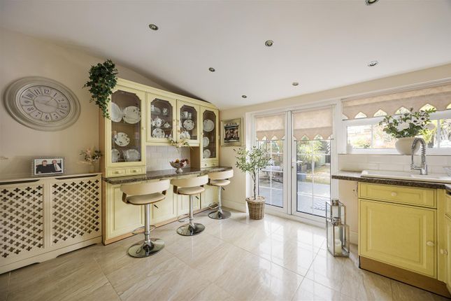 71, Henniker Gardens, East Ham photo 4