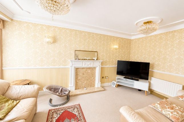 9, Trent Close, Leicester photo 3