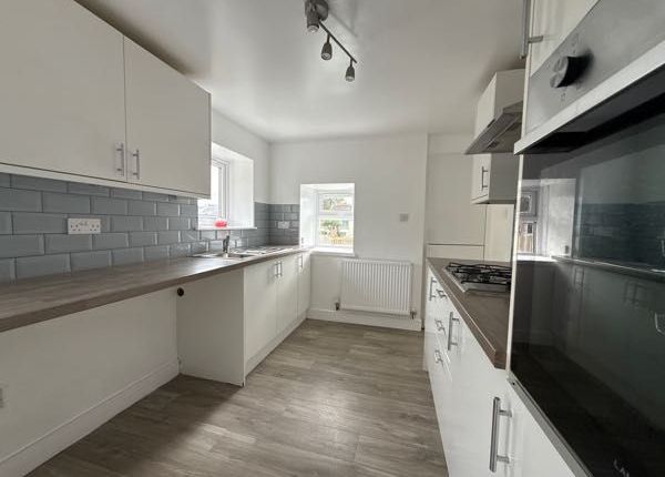 52 Scwrfa Road, Tredegar photo 4