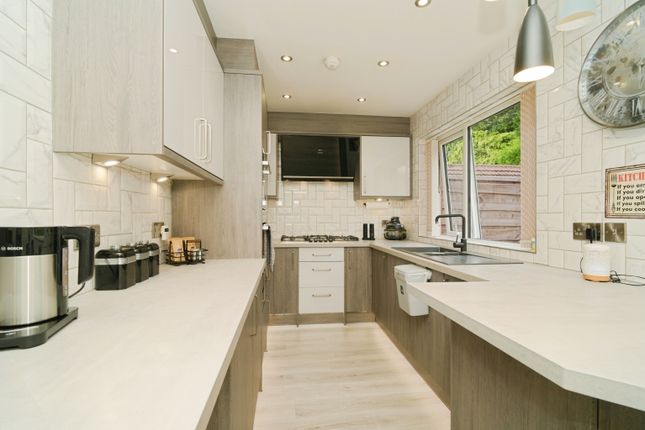 14, Castleton Avenue, Manchester photo 3