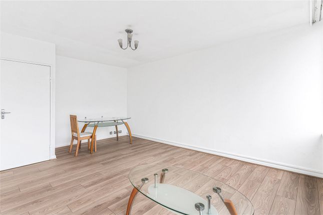 Flat 12, Keswick Heights, 28, Keswick Road, London photo 2
