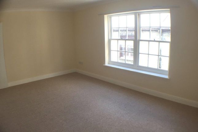 Flat 2 Carters Court, St Columb photo 4