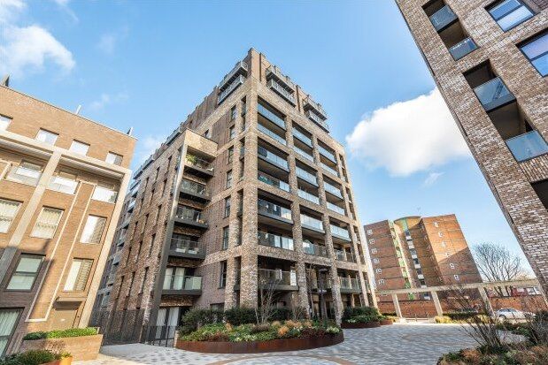Thumbnail Flat to rent in Ironworks Way, London