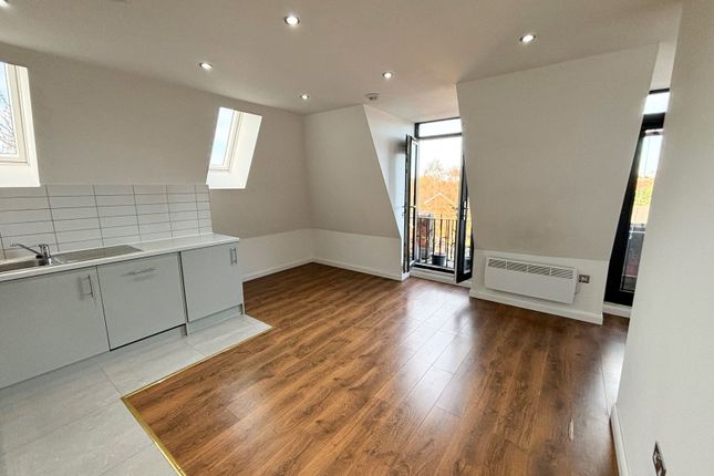 22, Lombard Court, Lichfield photo 3