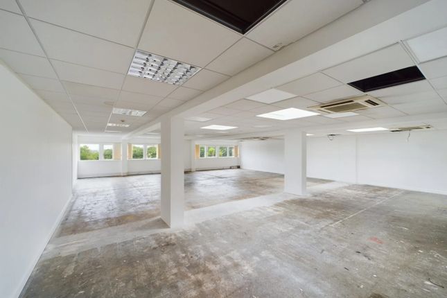 Thumbnail Office to let in Queens Road, Barking, Hertfordshire