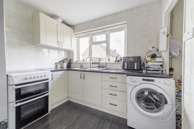 3, Oxton Close, Mansfield photo 3