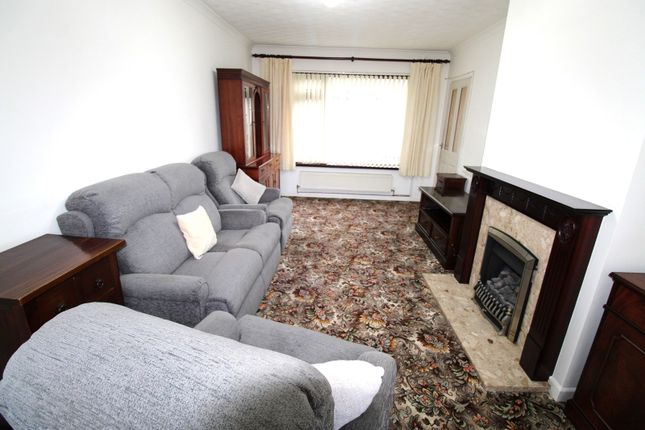31, Ton Glas, Bridgend photo 3