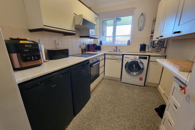 42, Alasdair Place, Claydon, Ipswich, Suffolk, IP6 photo 3