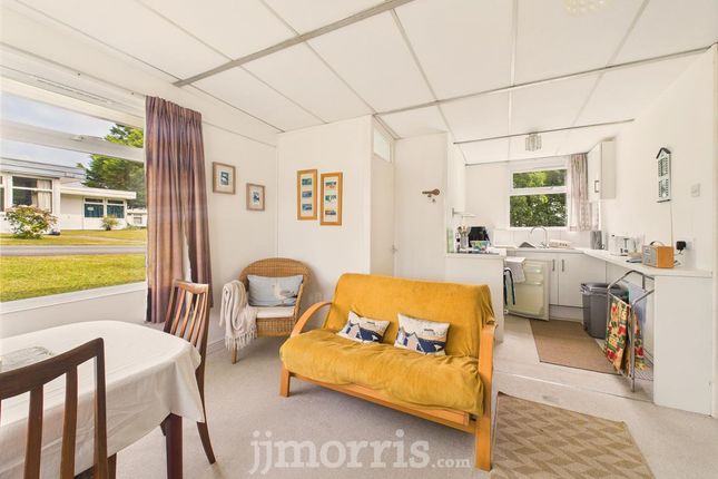 Chalet No. 37, The Woodlands, Haverfordwest photo 4