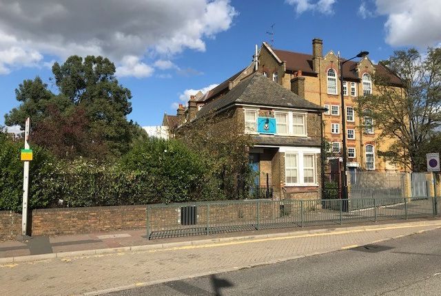 Leisure/hospitality for sale in Silver Street, London