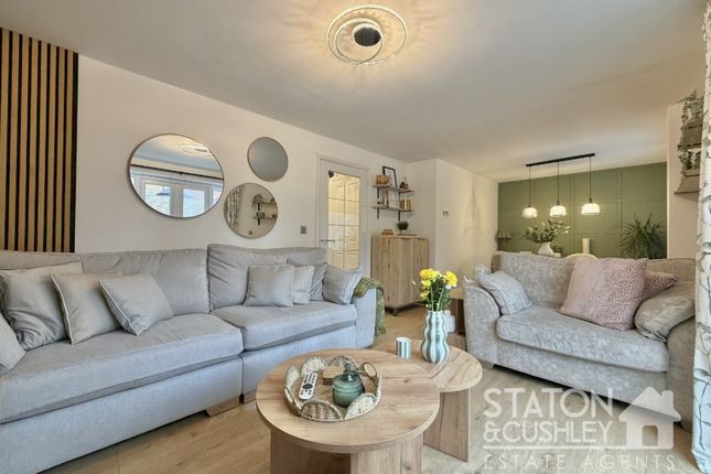 12, Linnett Drive, Rainworth photo 3