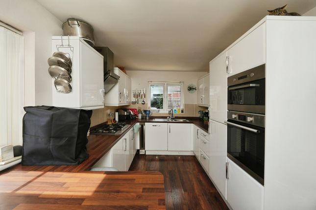43, De Salis Park, Avon photo 4