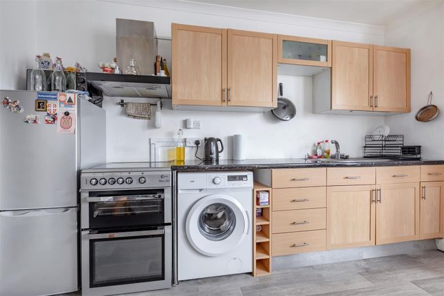 Top Floor Flat, 144, Westbourne Street, Hove photo 4