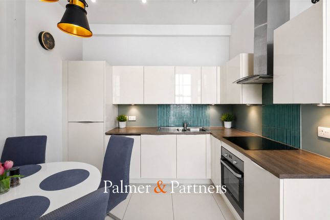 8, Londinium Road, Essex photo 3