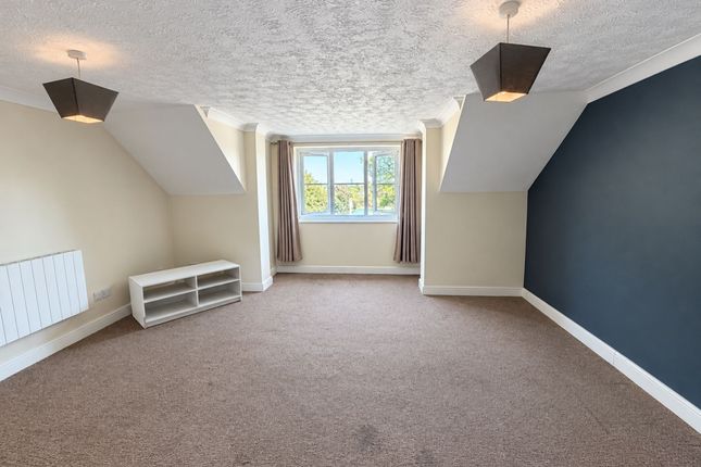 Flat 12, The Cloisters Vicar Lane, Daventry photo 2
