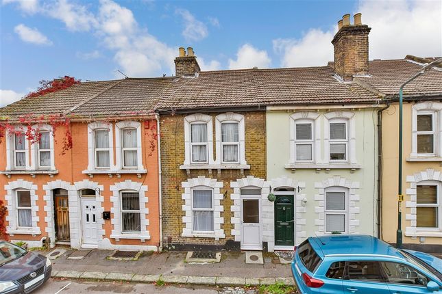 2-bed terraced on Cross Street, Rochester, £170,000
