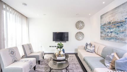 Flat to rent in Charles Clowes Walk, Nine Elms, London