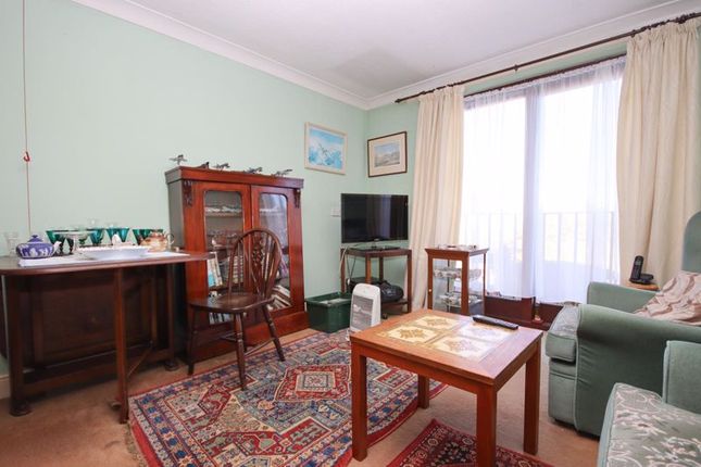 42 The Lawns, Uplands Road, Brentwood photo 2