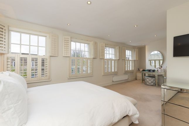 End terrace house for sale in Lyham Road, London