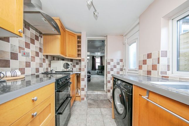 8, Parkeston Road, Harwich photo 4