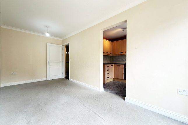 6, Hercules Road, Woodbridge photo 4