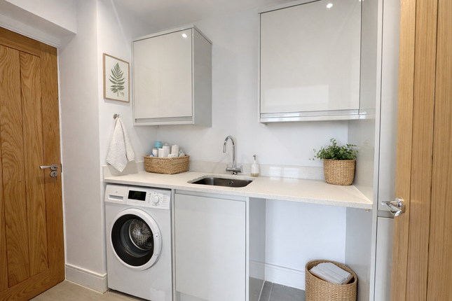Plot 22, Morda photo 3